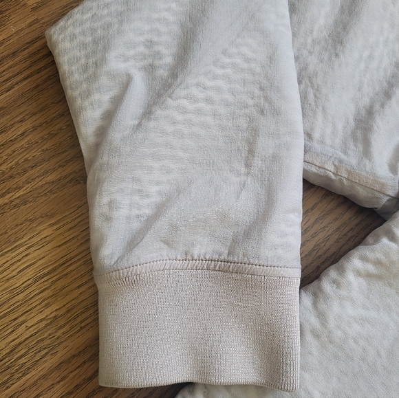 Under Armour Cold Gear Jacket Light Pink Women's Medium Loose Coupe Coat A40 - Picture 6 of 9